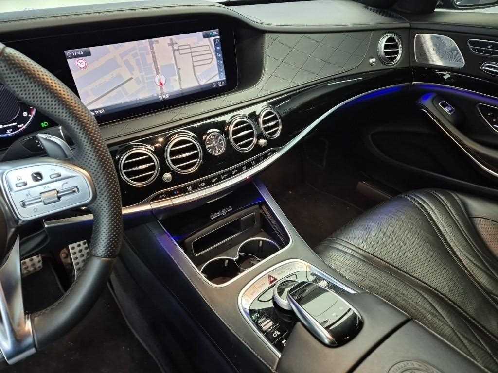 Mercedes Benz S Class - Vista 10