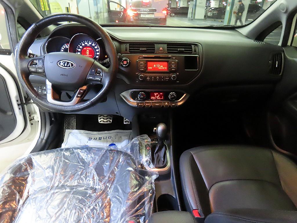 KIA Pride - Vista 10