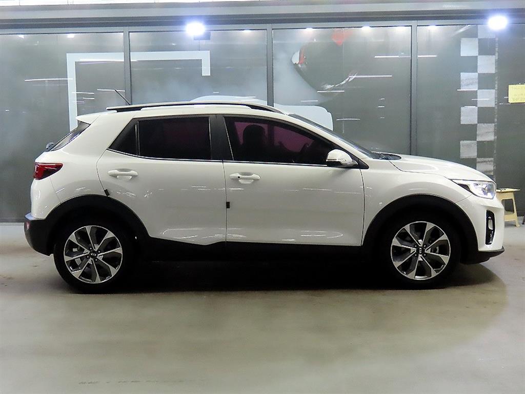 KIA Stonic - Vista 3