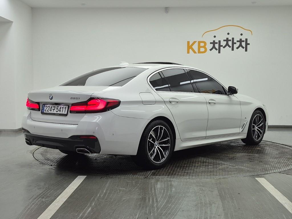 BMW 5 Series - Vista 4