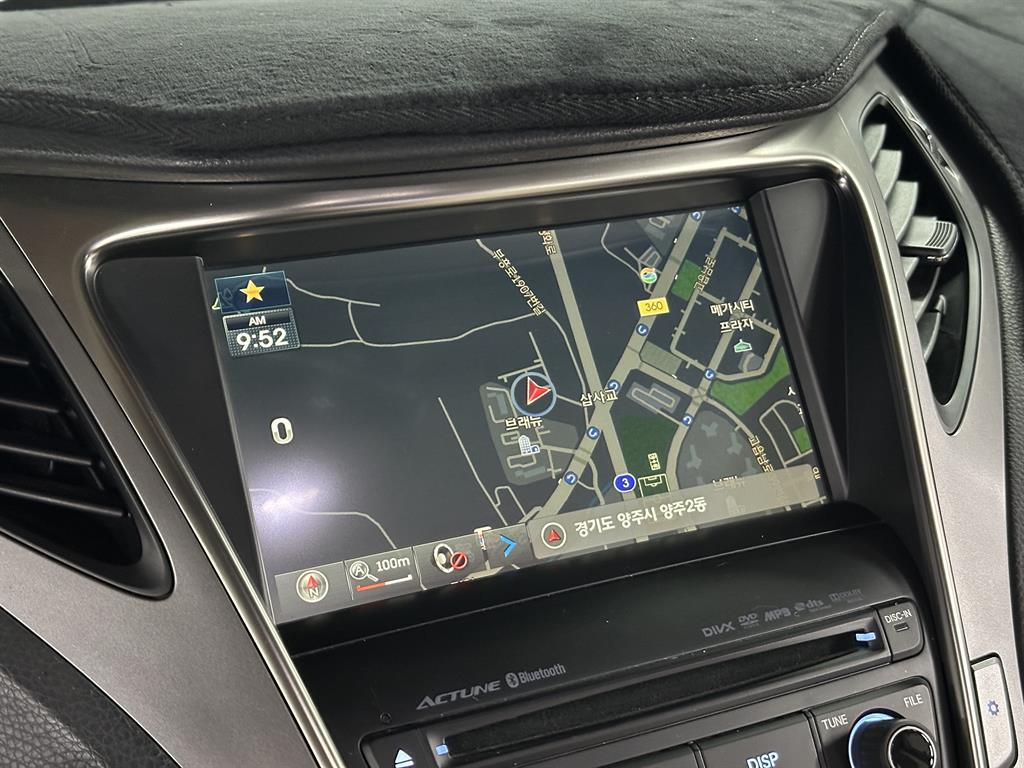 HYUNDAI Grandeur - Vista 12