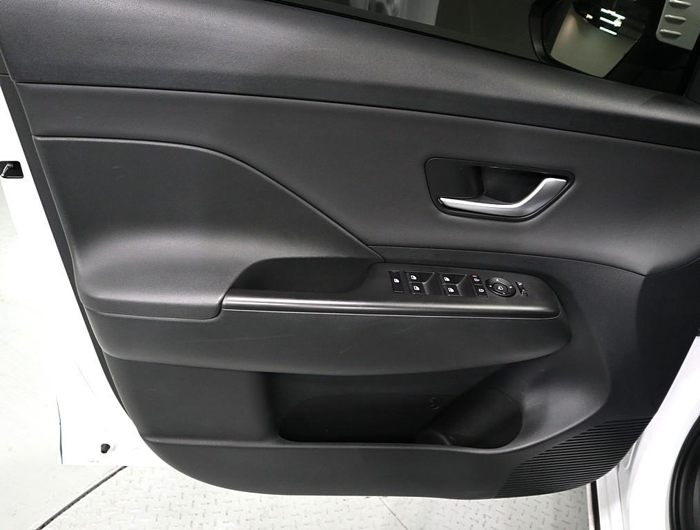 HYUNDAI Kona - Vista 8