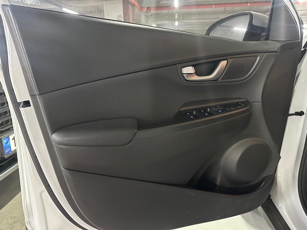 HYUNDAI Kona - Vista 12