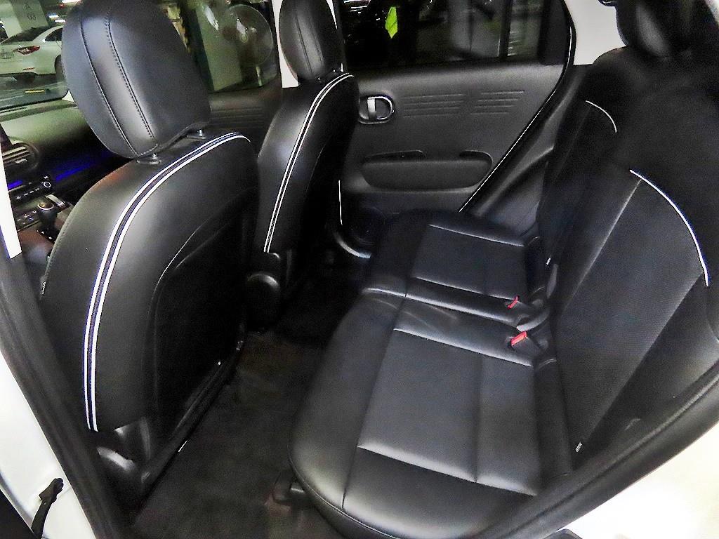 HYUNDAI Casper - Vista 7