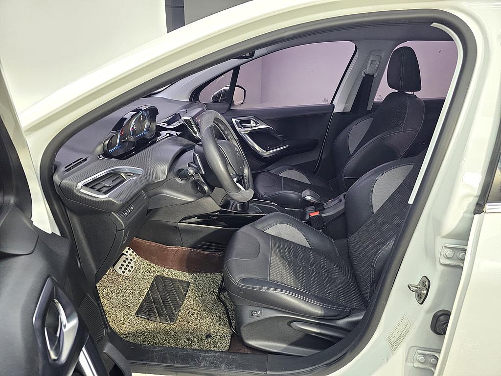 Peugeot 2008 - Vista 8