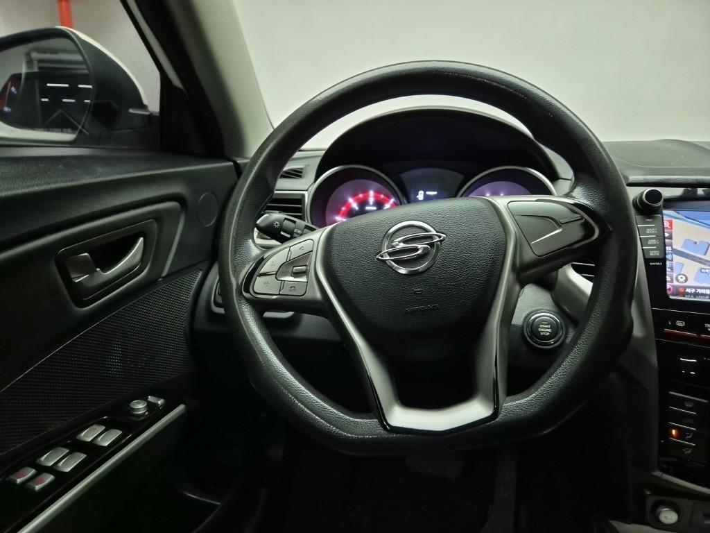 Ssangyong Tivoli - Vista 8