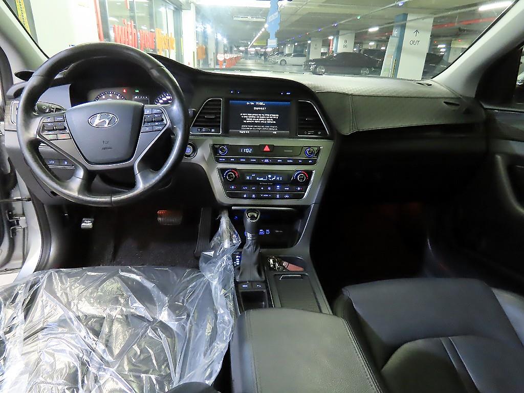 HYUNDAI Sonata - Vista 10