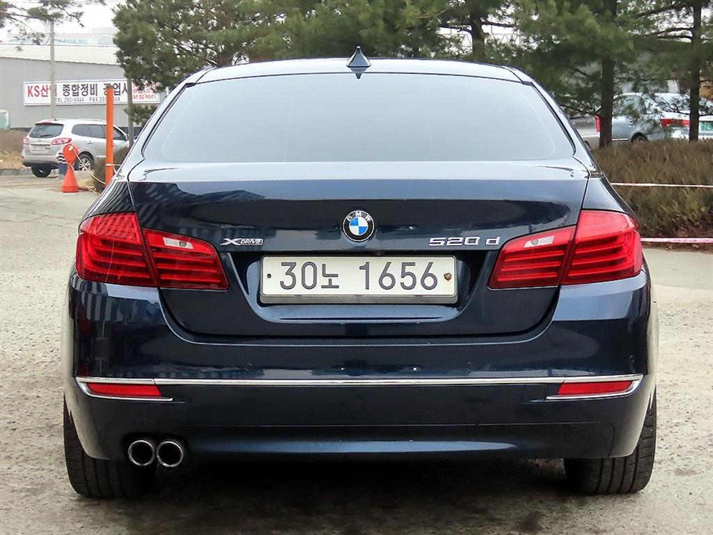 BMW 5 Series - Vista 4