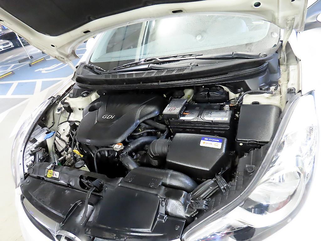 HYUNDAI Avante 2012 Blanco - Importación desde Corea - HF Imports Iquique - Foto 14