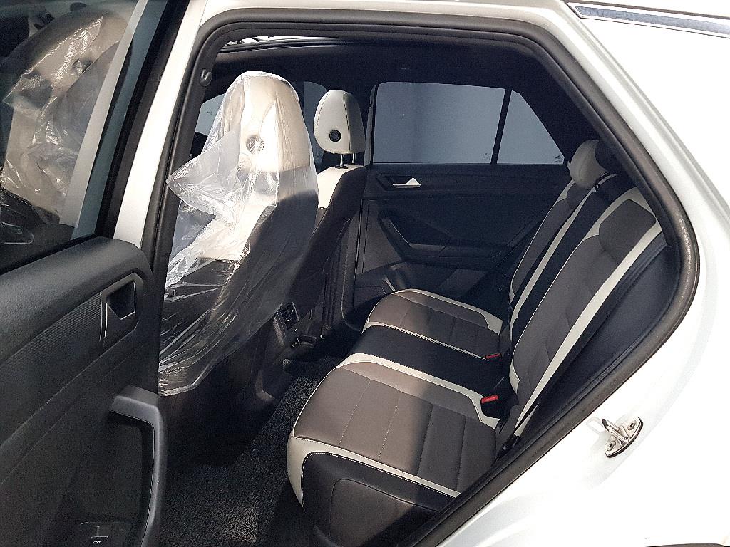 Volkswagen T-Roc - Vista 9