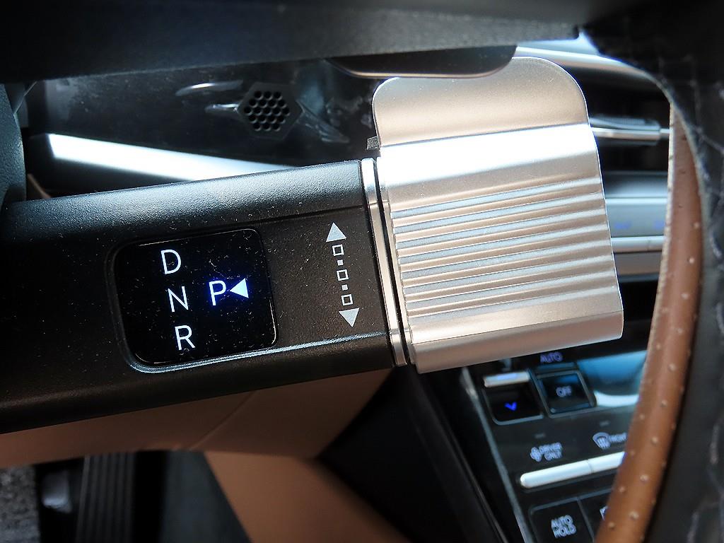 HYUNDAI Grandeur - Vista 11