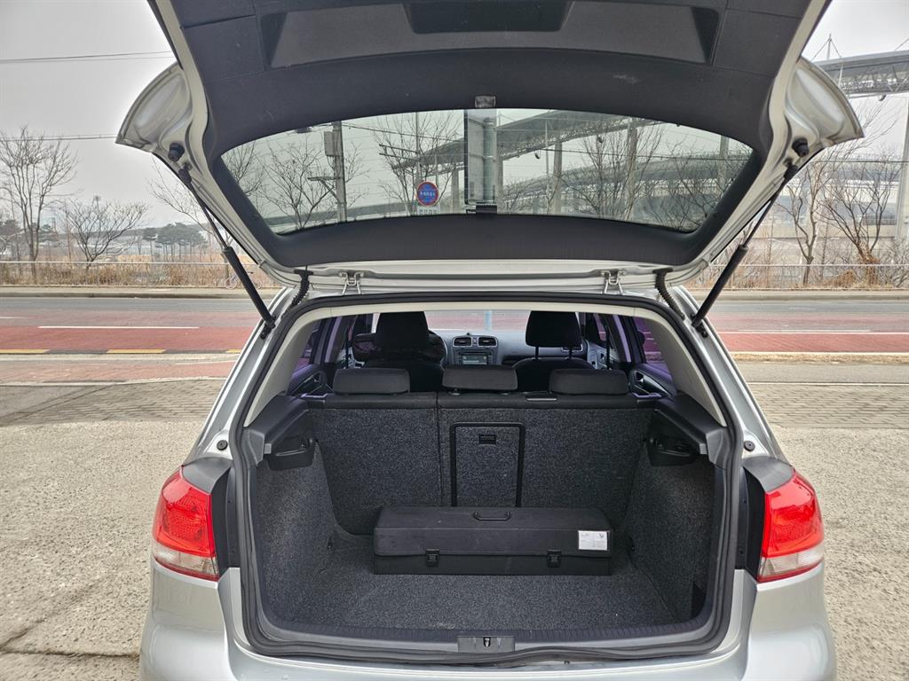 Volkswagen Golf - Vista 7