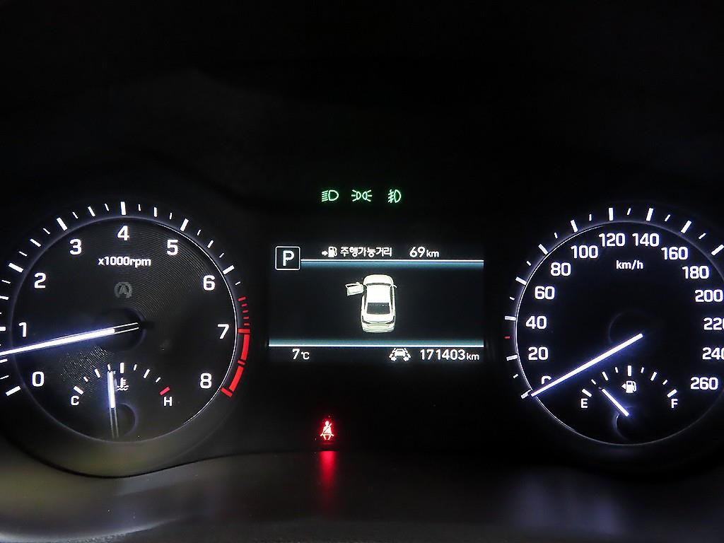 Genesis G80 - Vista 9