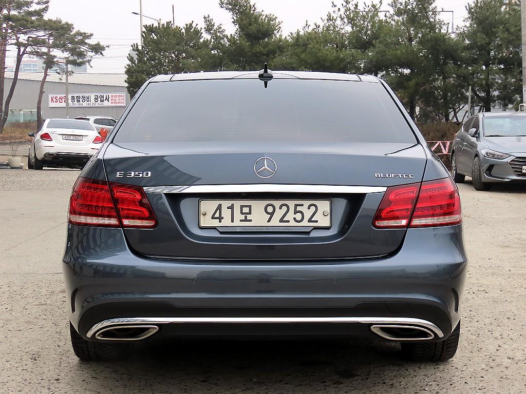 Mercedes Benz E class - Vista 4