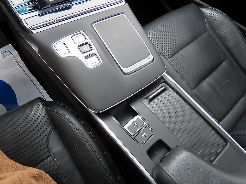 HYUNDAI Grandeur - Vista 10