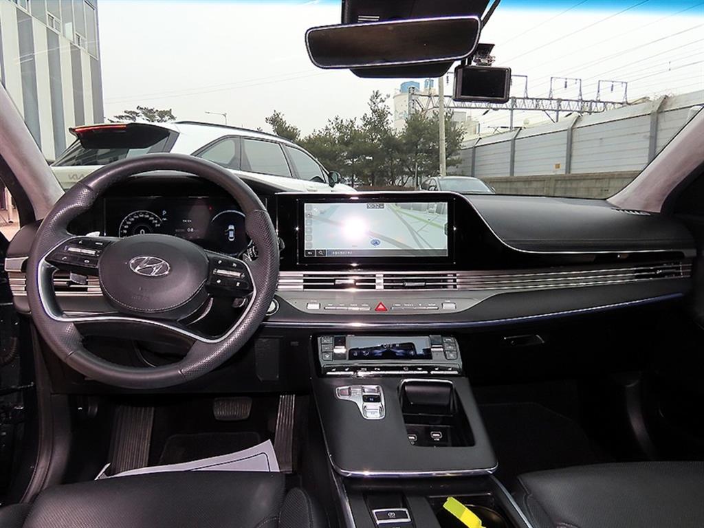 HYUNDAI Grandeur - Vista 7