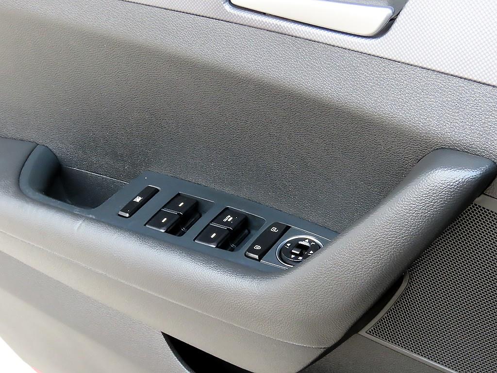 HYUNDAI Sonata - Vista 11