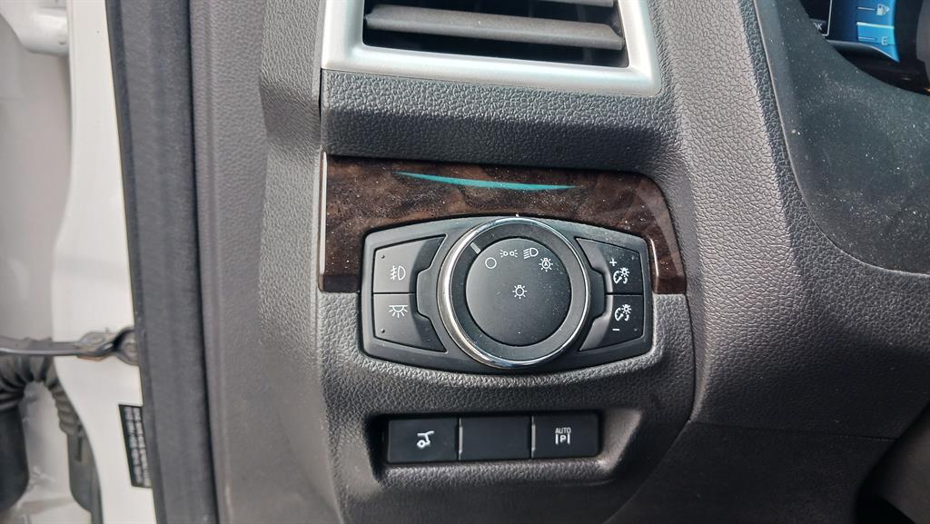 Ford Explorer - Vista 11