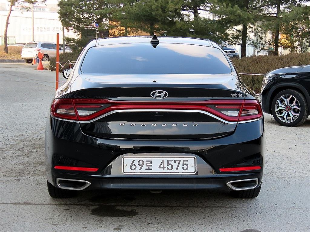 HYUNDAI Grandeur - Vista 4