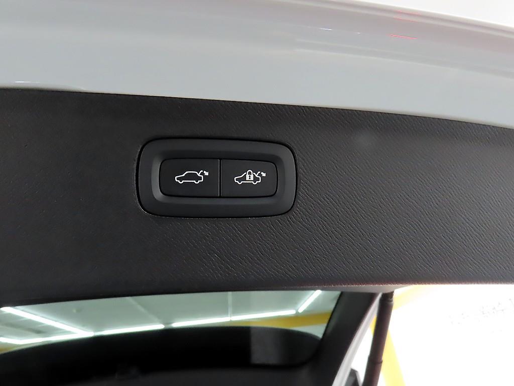 Volvo XC90 2025 Blanco - Importación desde Corea - HF Imports Iquique - Foto 18