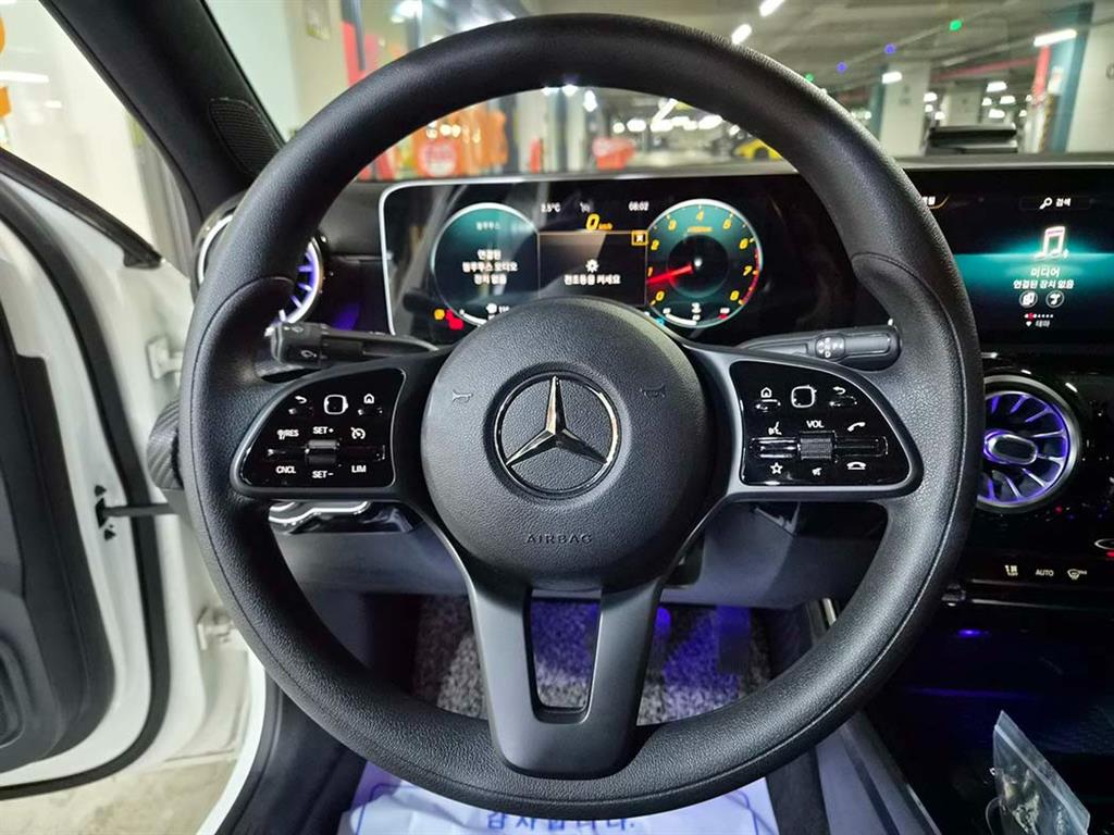 Mercedes Benz A Class - Vista 8