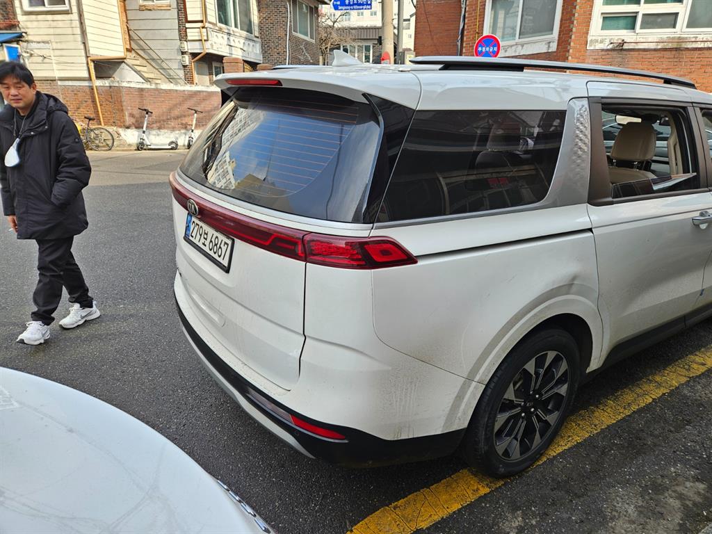 KIA Carnival - Vista 6