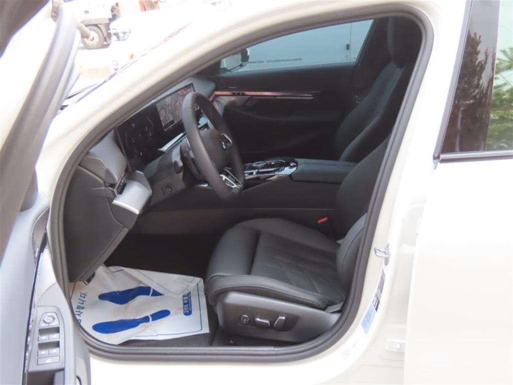 BMW 5 Series 2025 Blanco - Importación desde Corea - HF Imports Iquique - Foto 13