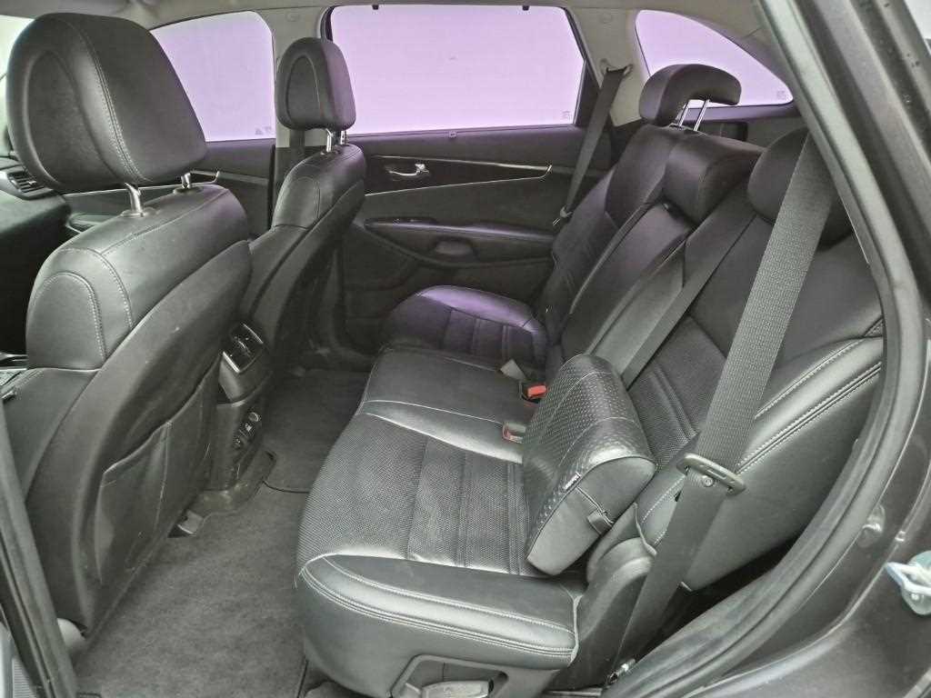 KIA Sorento - Vista 12