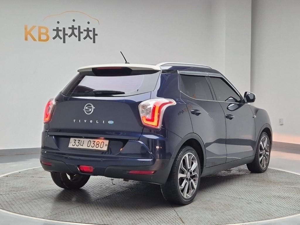 Ssangyong Tivoli - Vista 3