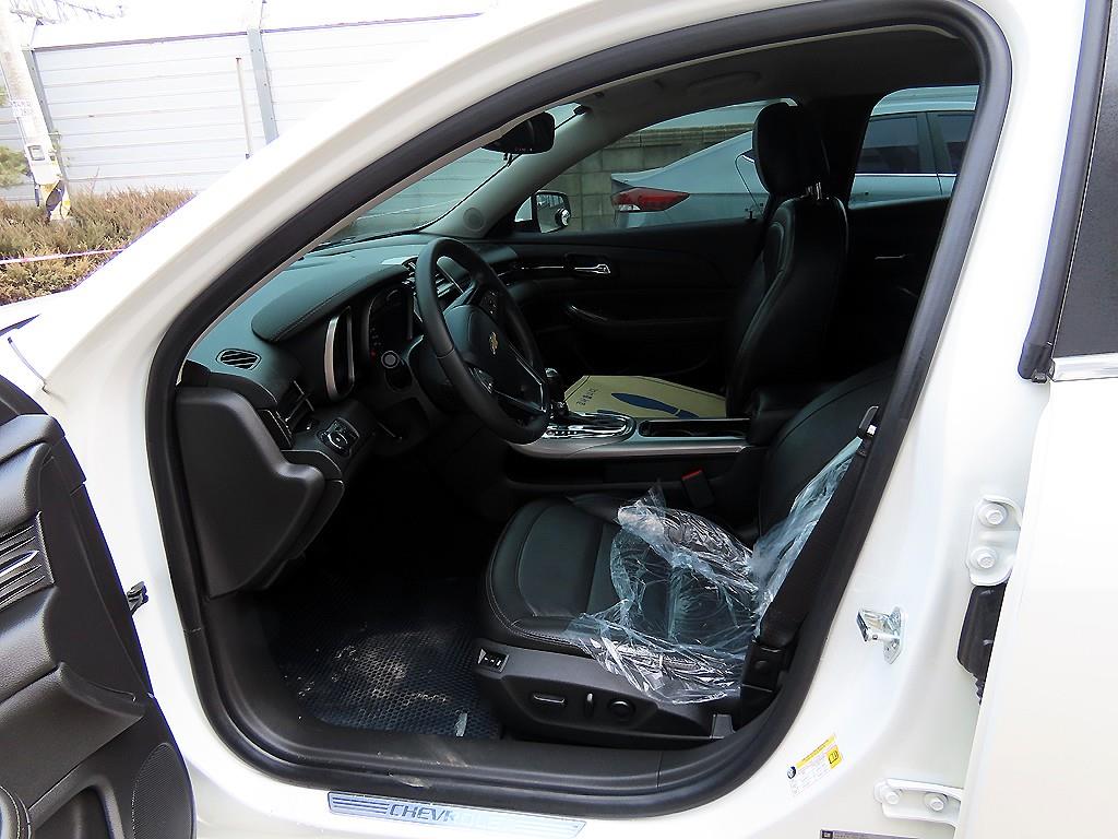 Chevrolet Malibu - Vista 5