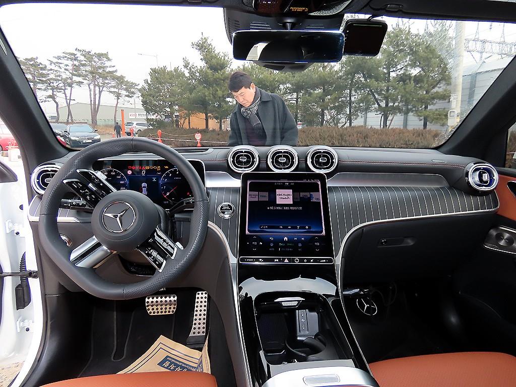 Mercedes Benz GLC Class - Vista 7