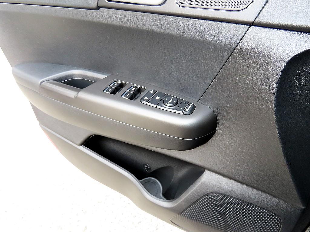 KIA Sportage - Vista 11