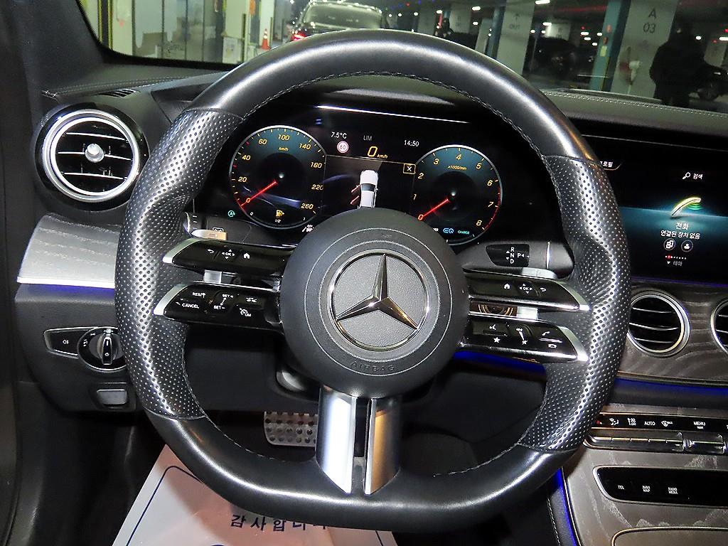 Mercedes Benz E class - Vista 8