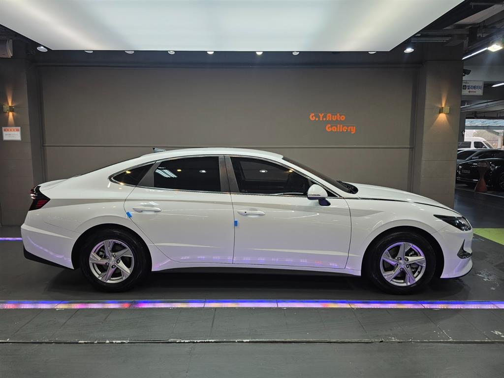 HYUNDAI Sonata - Vista 10