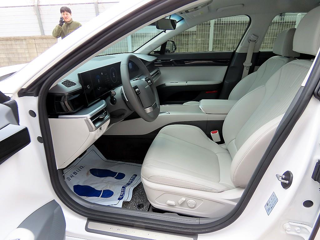 HYUNDAI Grandeur - Vista 5