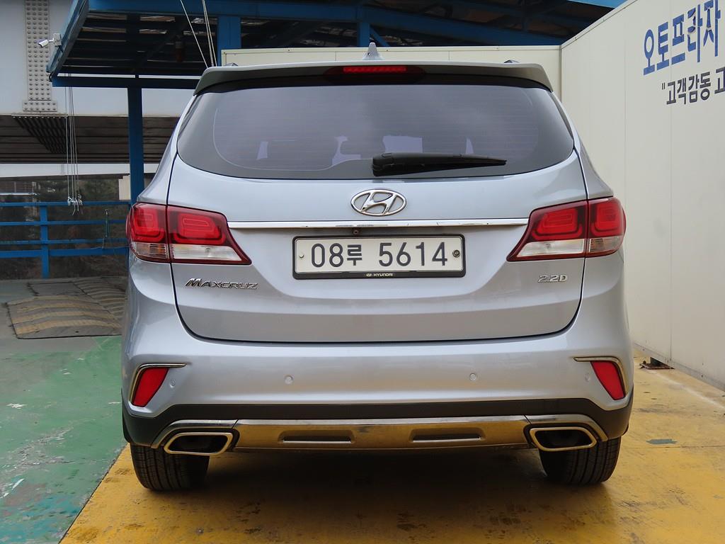 HYUNDAI Maxcruz - Vista 4