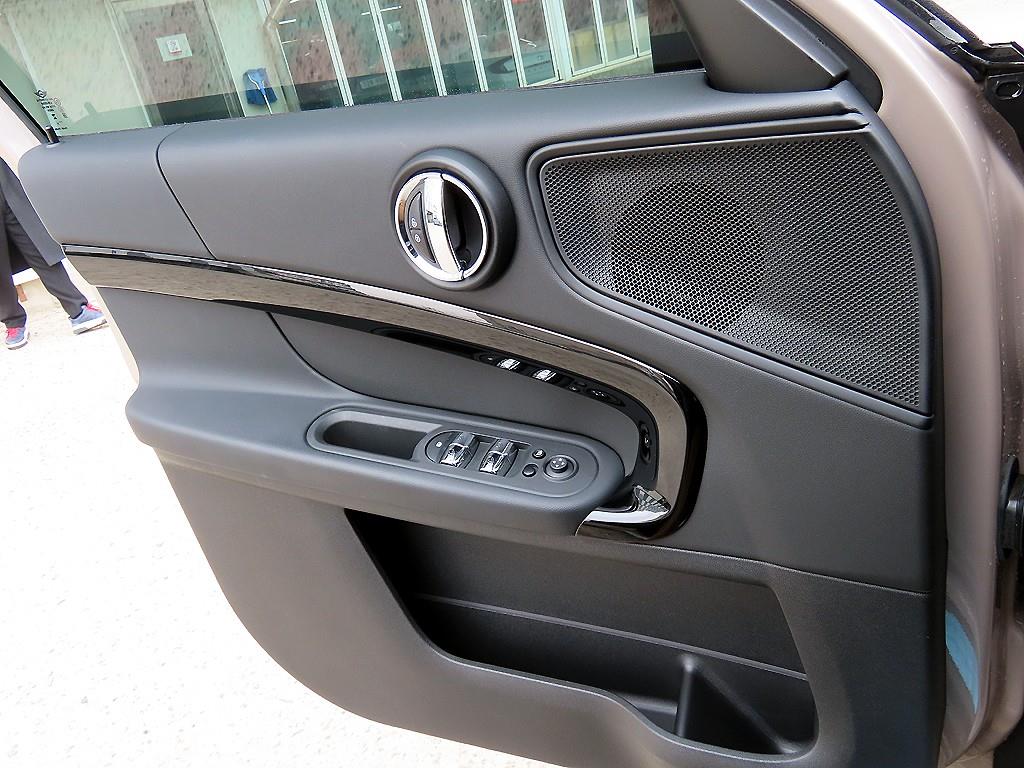 Mini Countryman - Vista 12