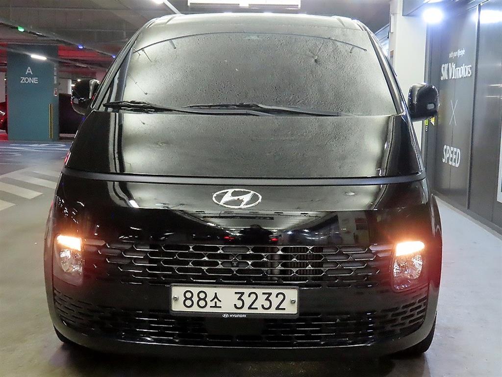 HYUNDAI Staria - Vista 2