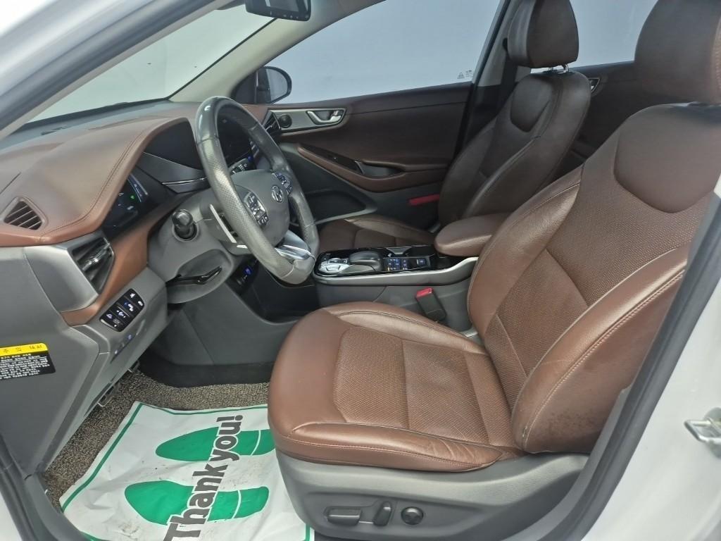 HYUNDAI Ioniq - Vista 11