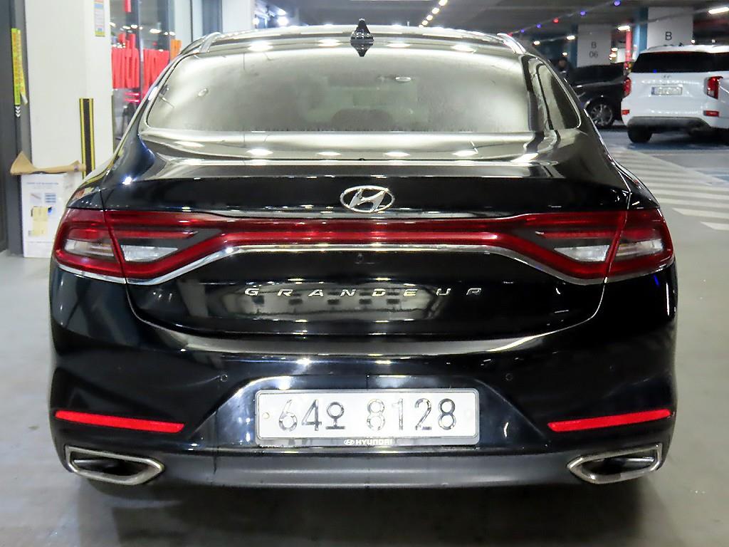 HYUNDAI Grandeur - Vista 5