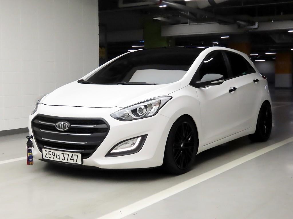 HYUNDAI i30 2012 Blanco - Importación desde Corea - HF Imports Iquique - Foto 1