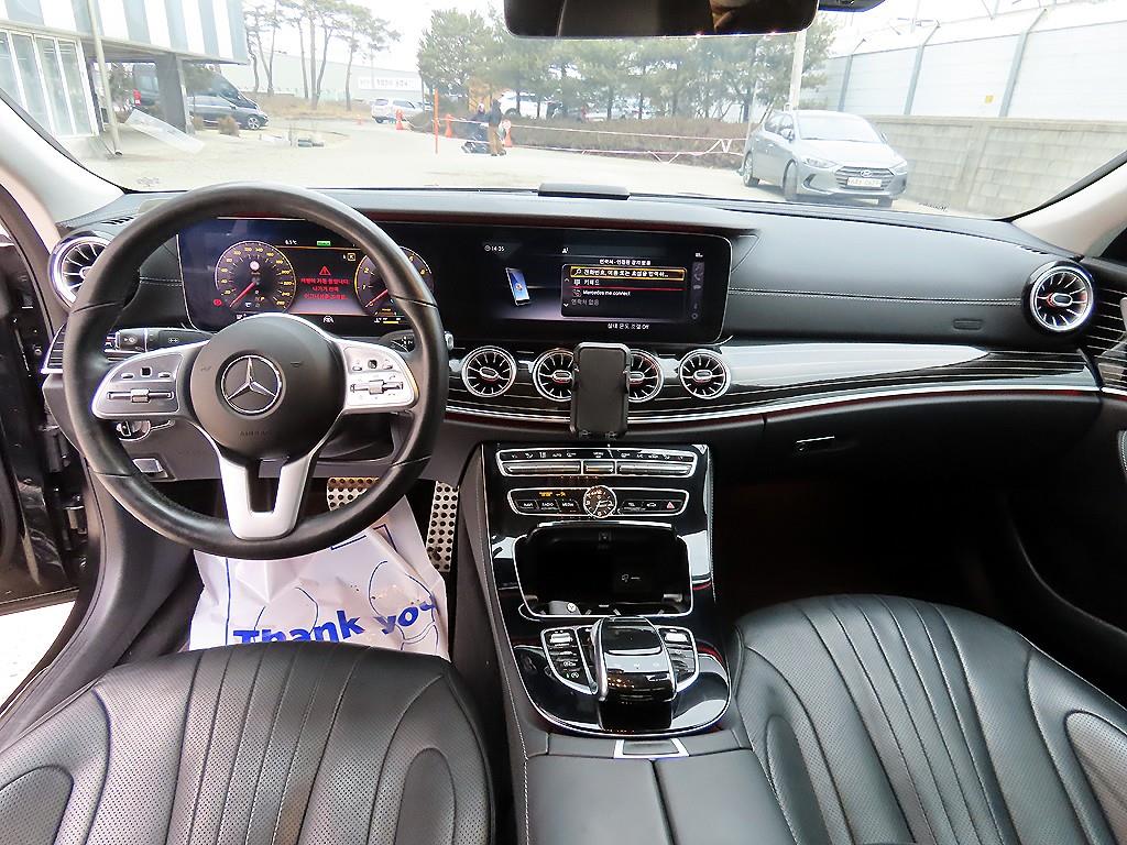 Mercedes Benz CLS Class - Vista 7