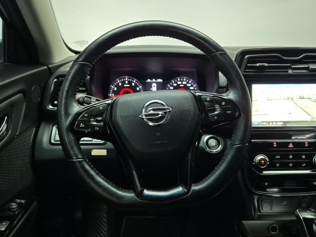 Ssangyong Tivoli - Vista 9