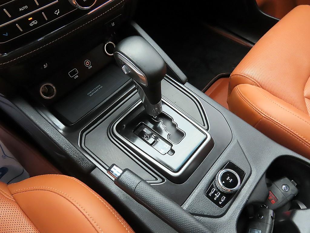 Ssangyong Rexton - Vista 10