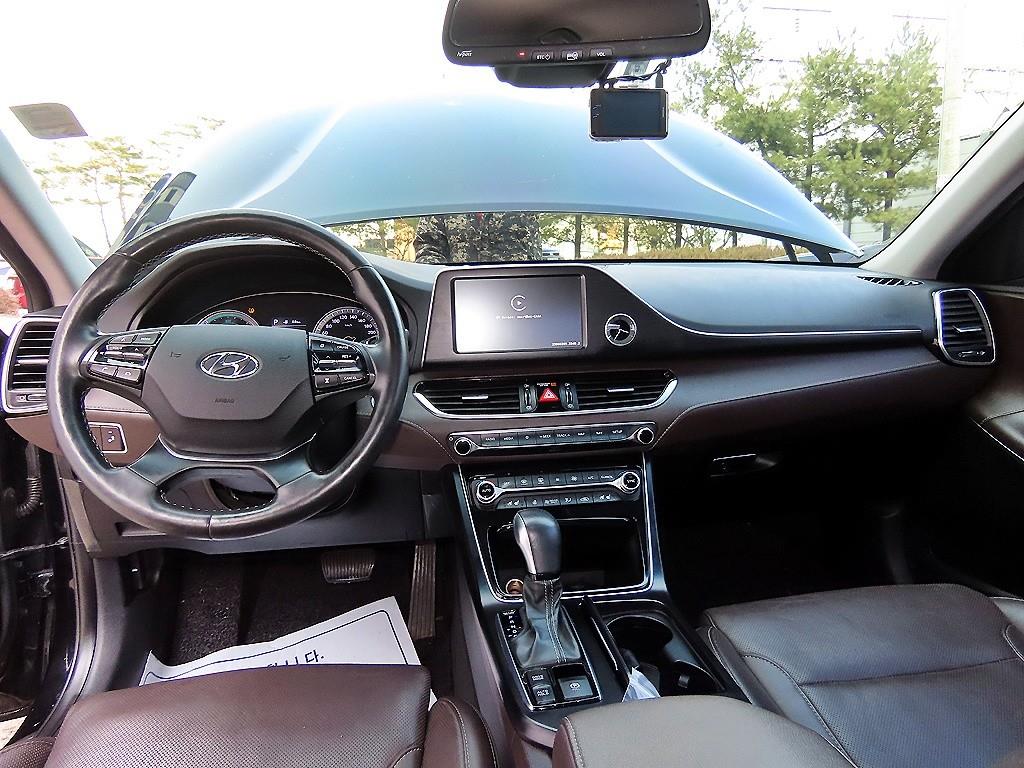 HYUNDAI Grandeur - Vista 7