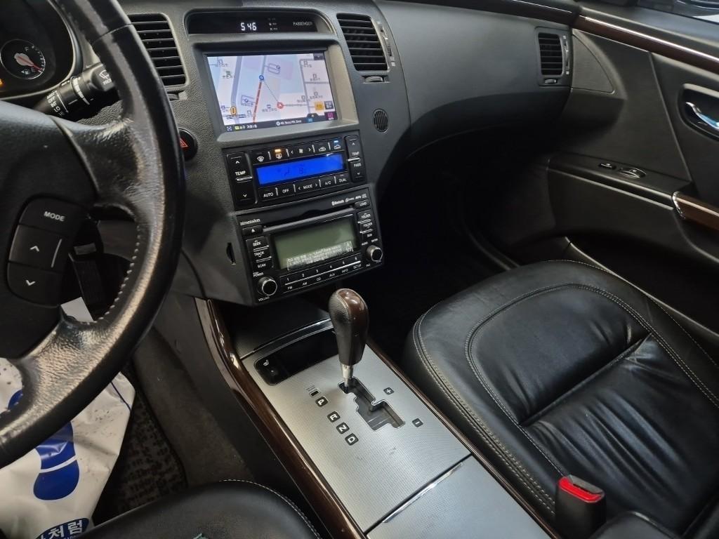 HYUNDAI Grandeur - Vista 10