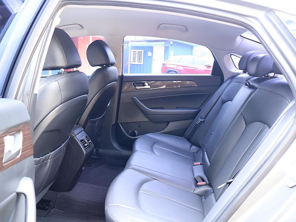 HYUNDAI Sonata 2018 Gris - Importación desde Corea - HF Imports Iquique - Foto 12