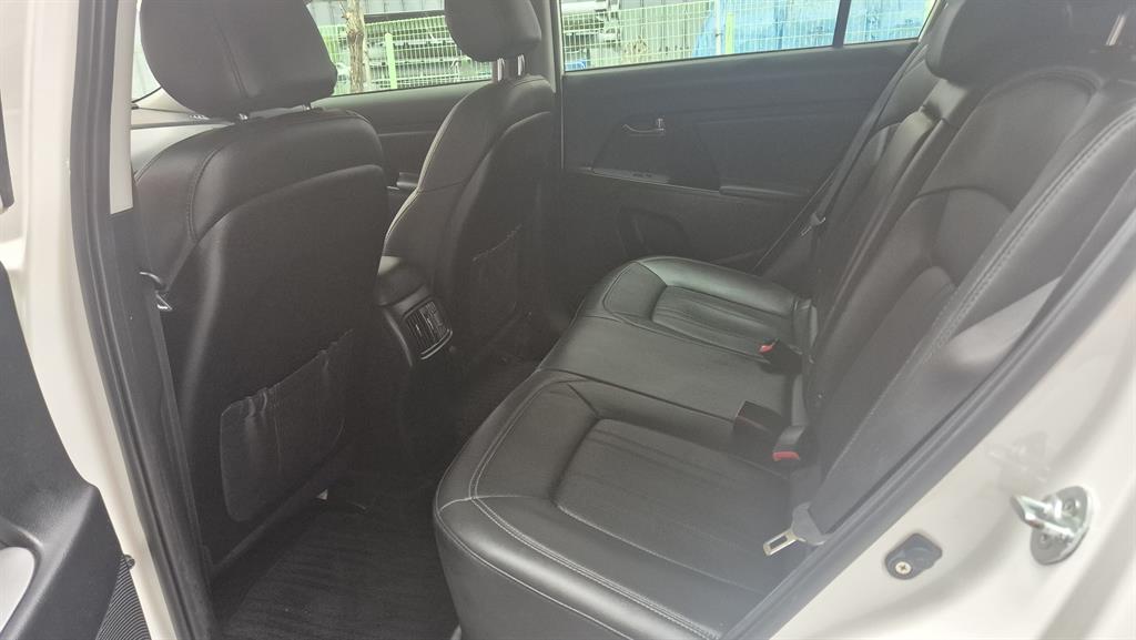 KIA Sportage - Vista 6