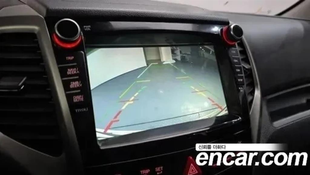 Ssangyong Tivoli - Vista 9