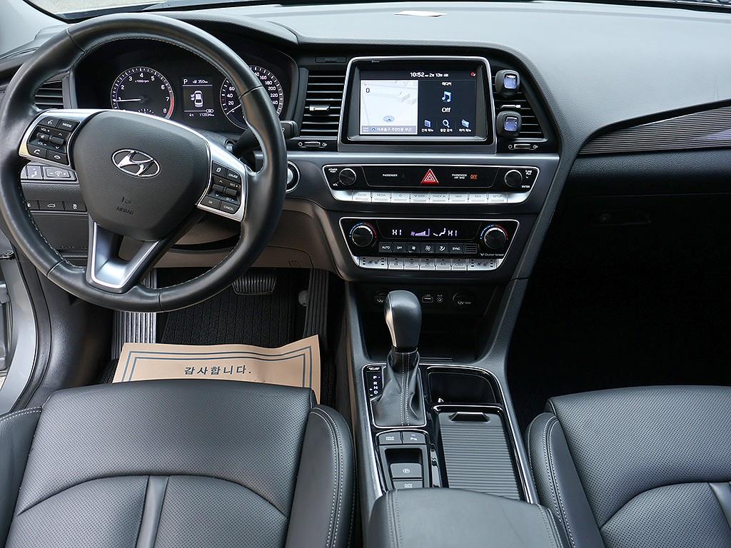 HYUNDAI Sonata - Vista 9